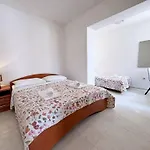 Apartmán Scheich By Interhome Šilo