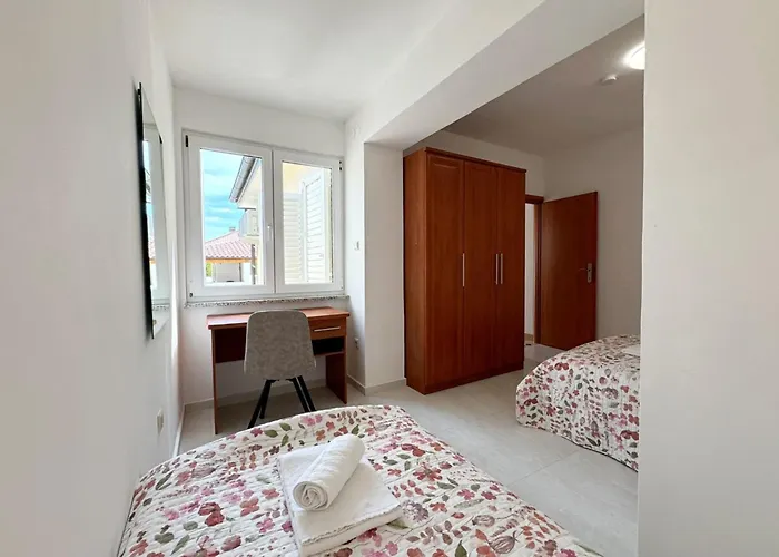 Scheich By Interhome Silo (Krk)