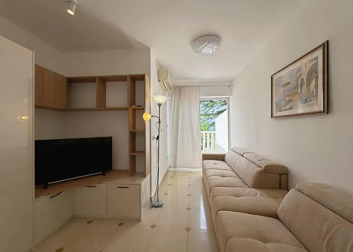 Scheich By Interhome * Silo (Krk)