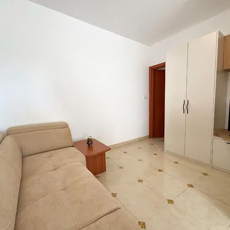 Scheich By Interhome *