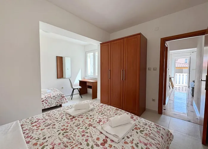 Scheich By Interhome